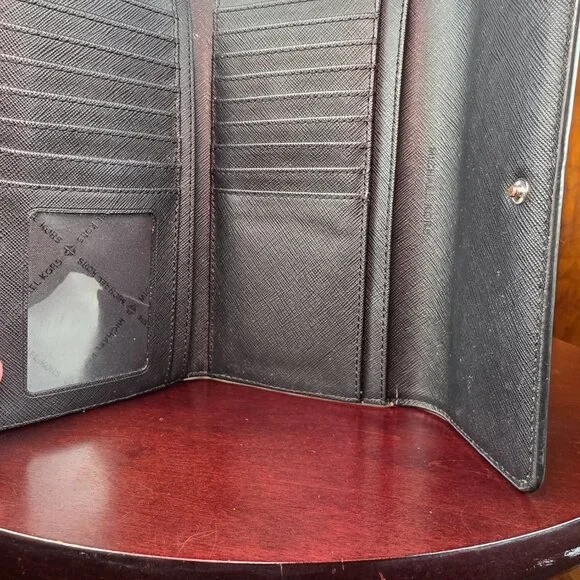 Michael Kors Womens Jet Set Travel Large Trifold Leather Wallet, Black - Picture 12 of 17